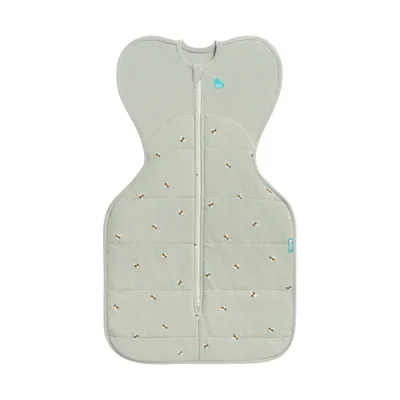 Love To Dream SwaddleUp™ 2.5 TOG - Stufe 1 - Größe M - Olive Bees