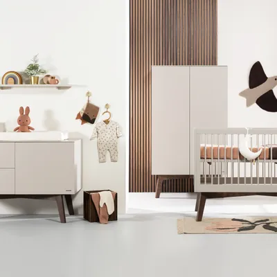 Kidsmill Sixties Babykamer Oatmeal / Walnoot | Commode + Kast 2-Deurs