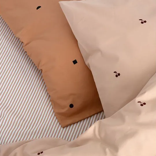 Studio Ditte Hoeslaken - Streepjes - Toffee - 90 x 200 cm