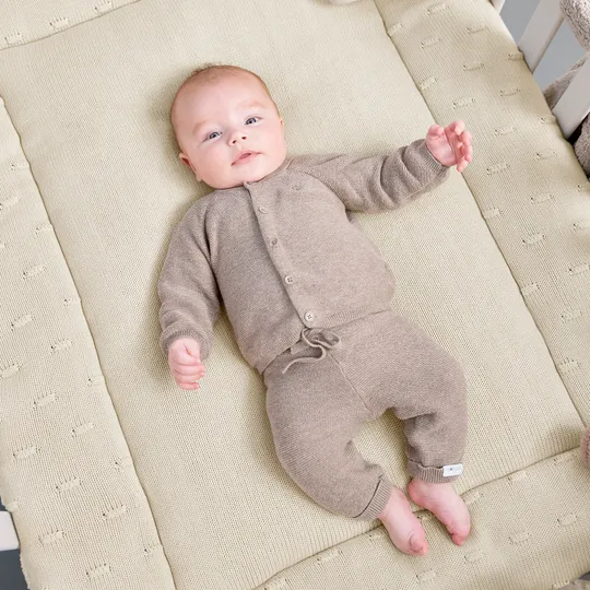 Meyco Baby Knots Boxkleed - 77 x 97 cm - Soft Sand 