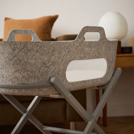 Snuz SnüzBaskit Moses Basket + Stand Set