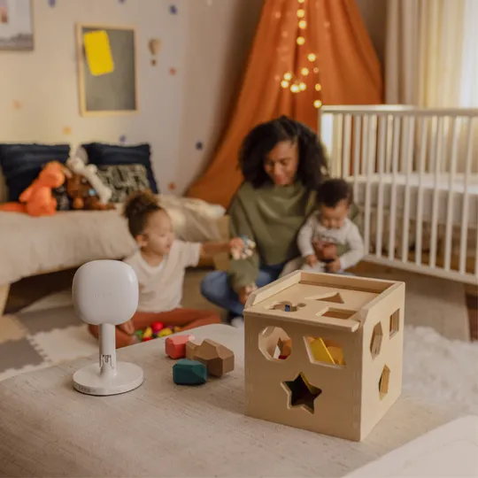 Nanit Pro Kamera-Babyphone + Flex-Ständer + Atemgurt