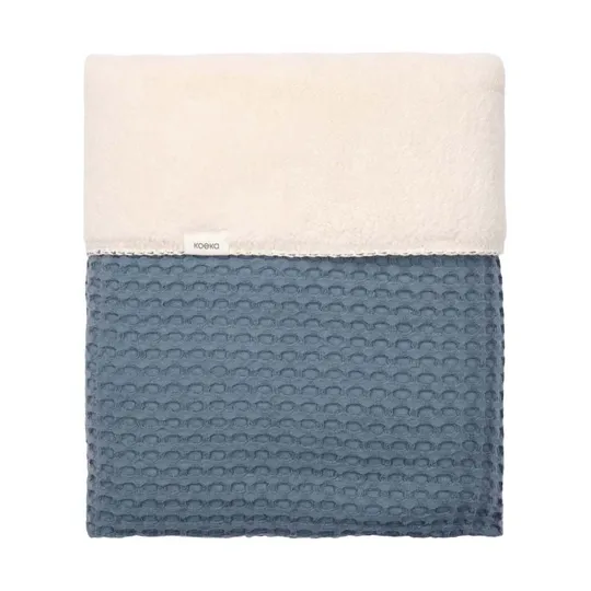 Koeka Oslo Bettdecke - Größe 100 x 150 - Waffel/Teddy - Bluestone