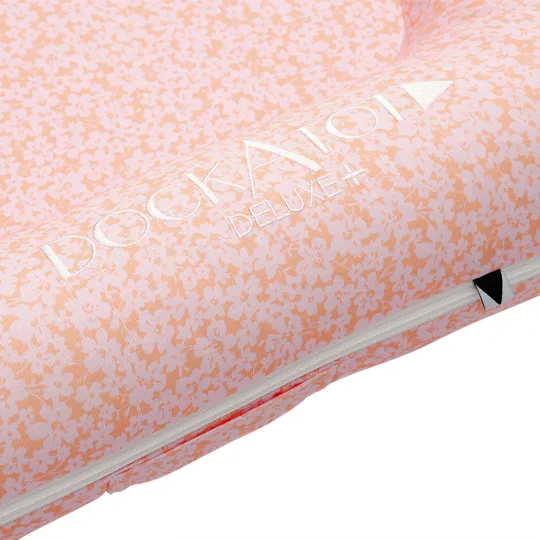 DockATot Deluxe+ Babynestje - Multi Bloom