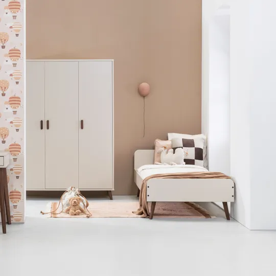 Europe Baby Olivia II Kledingkast 3-Deurs - Oatmeal / Walnoot - Retro