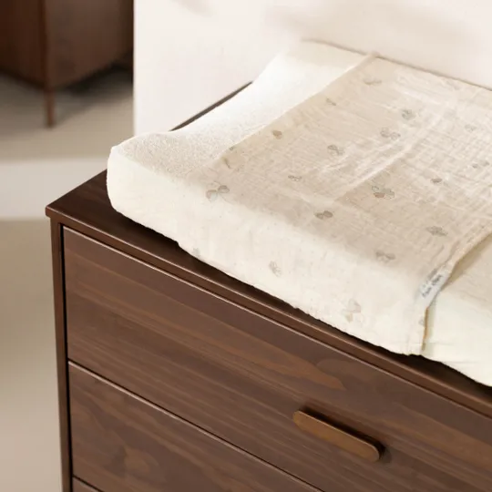 Europe Baby Olivia II Commode - Walnoot / Walnoot - Retro