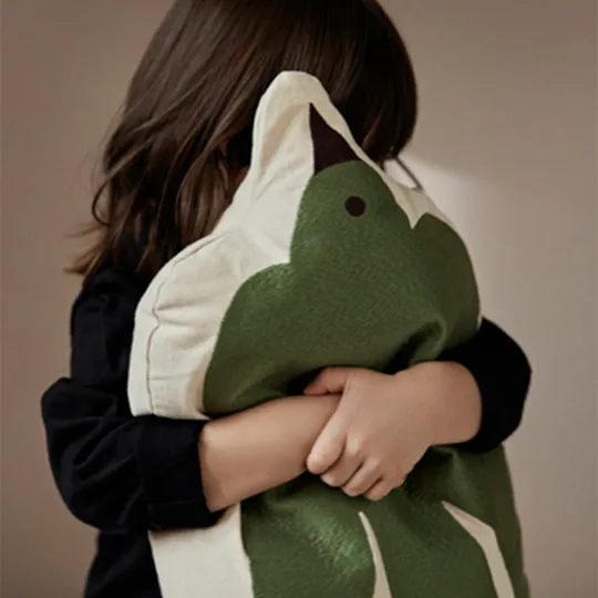 Ferm Living Swif Bird Kissen - Avocado Green