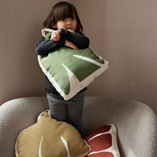 Ferm Living Swif Bird Kissen - Avocado Green