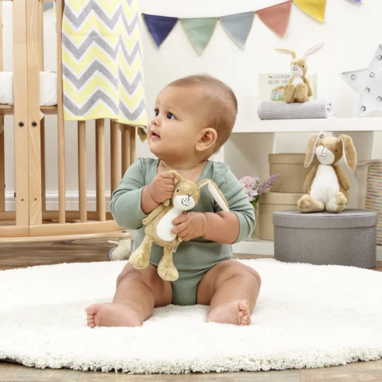 Rainbow Designs Rassel Kuscheltier - Häschen - Rate mal, wer... - 14 cm