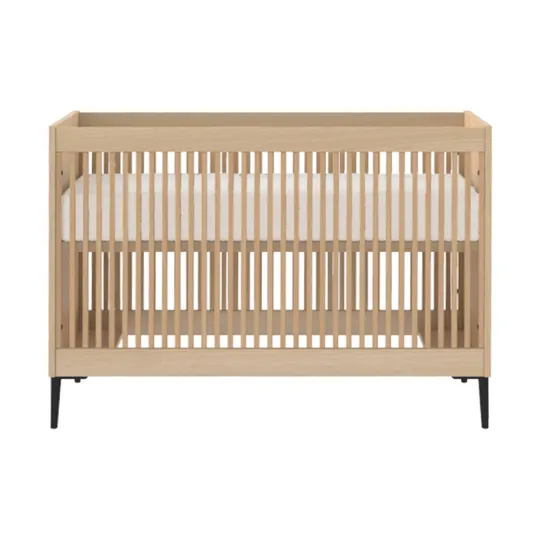 Kidsmill Levi Babyzimmer Inkl. Runden Möbelfüßen Eiche | Babybett 60 x 120 cm + Kommode