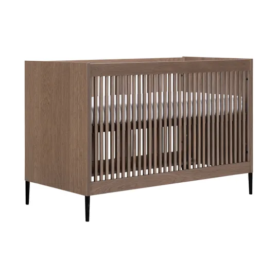 Kidsmill Levi Babyzimmer Inkl. Runden Möbelfüßen Walnuss