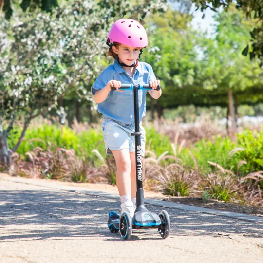 SmarTrike Xtend Scooter Ride-On