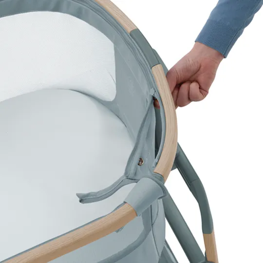 Maxi-Cosi Iora Air Co-sleeper