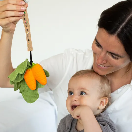 Oli & Carol Schnullerkette - Cool Kids Eat Healthy