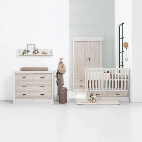 Kidsmill Newport Babyzimmer Inkl. Edelstahlgriffe – Oatmeal/Eiche