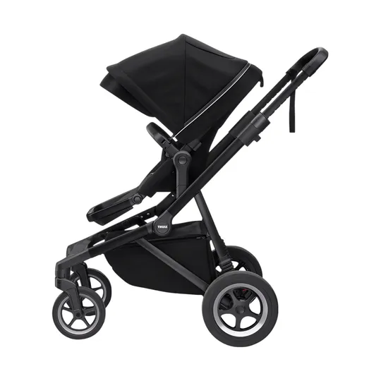 Thule Sleek Kinderwagen On Black