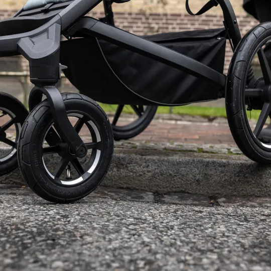 Thule Urban Glide 4-Wheel Kinderwagen - Magnetverschluss