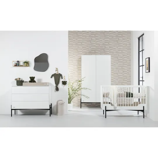 Kidsmill Boutique Babyzimmer Weiß / Schwarz