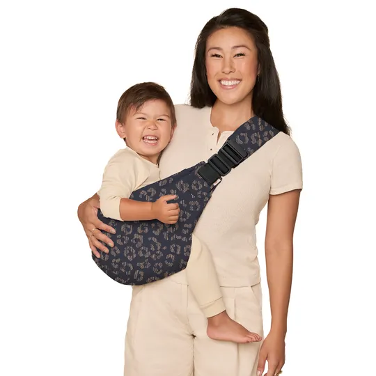 Ergobaby Upsie Babytrage – Black Leopard