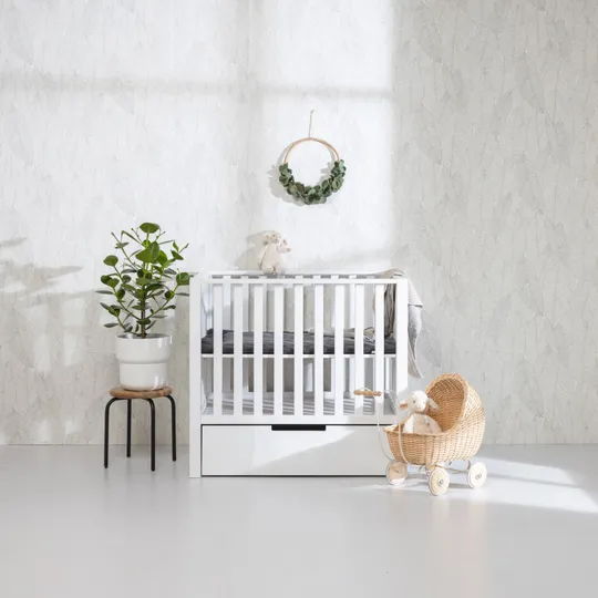 Europe Baby Mees Laufstall mit Schublade