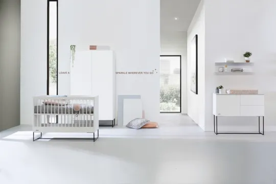 Kidsmill Intense II Babyzimmer Weiß / Schwarz
