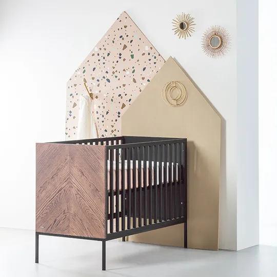 Kidsmill Vince Babyzimmer Schwarz / Walnuss