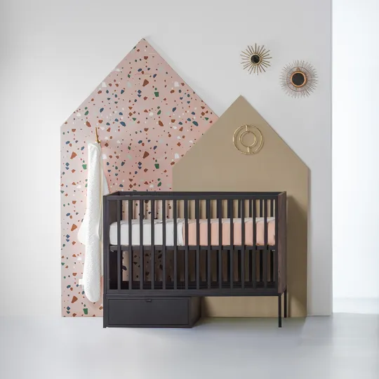Kidsmill Vince Babyzimmer Schwarz / Walnuss