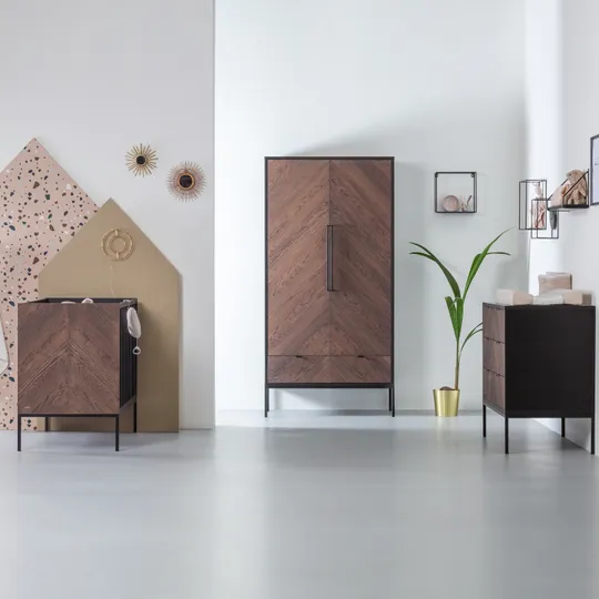 Kidsmill Vince Babyzimmer Schwarz / Walnuss