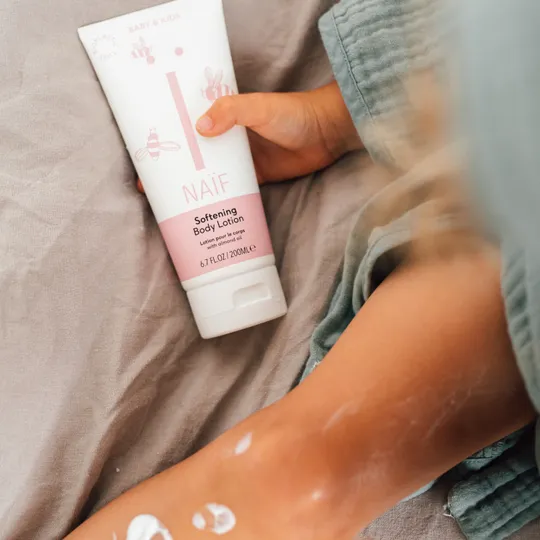 Naïf Pflegende Baby-Bodylotion
